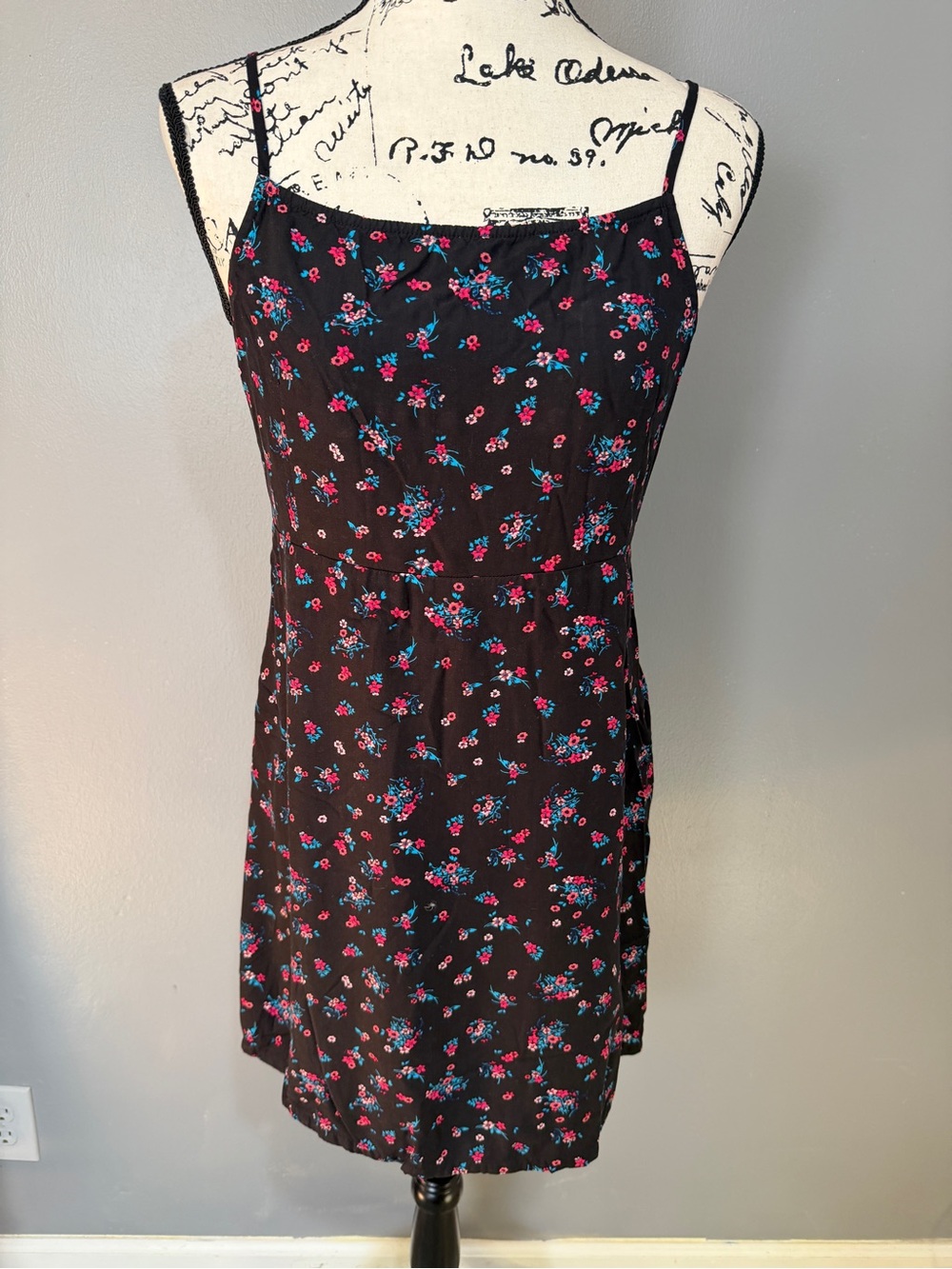 VANS Black Floral Spaghetti Strap Dress Sz M